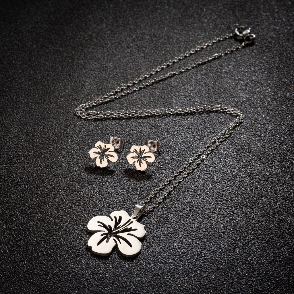 Luxury Minimalist Flower Stud Earrings